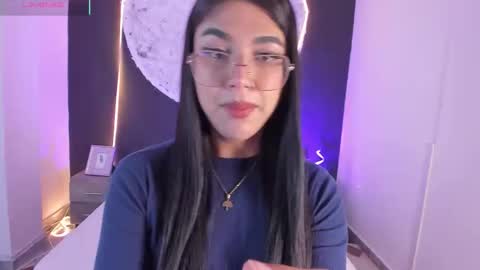 Snapshot of rosecassie chatting on November 2025 01:48:01 PM Rose online show from November 2025 01:48:01 PM