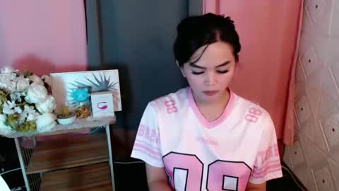 Snapshot of rosella_xx chatting on January 2026 03:32:01 AM TONETH online show from January 2026 03:32:01 AM