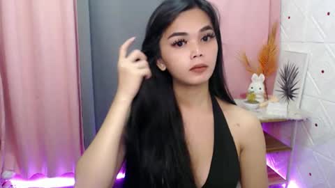 Snapshot of rosella_xx chatting on March 2026 11:48:02 PM TONETH online show from March 2026 11:48:02 PM