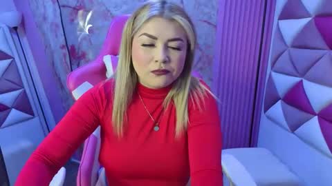 Snapshot of roselyn_arnold chatting on March 2026 07:13:02 PM Julieta online show from March 2026 07:13:02 PM