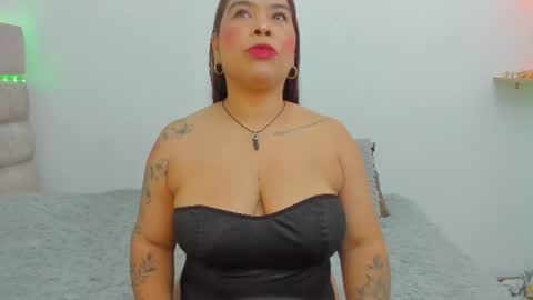 Snapshot of roselyn_caprice chatting on July 2026 02:25:02 AM roselyn online show from July 2026 02:25:02 AM