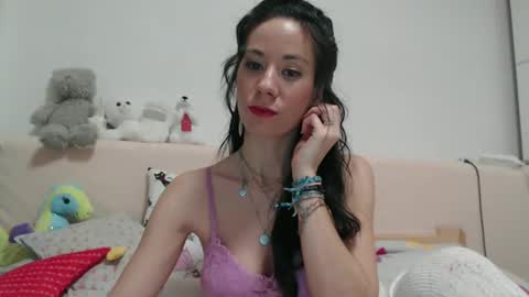 Rose online show from February 2025 04:46:01 PM