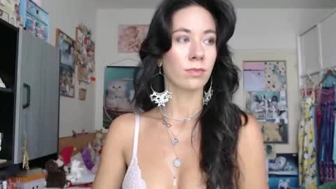 Rose online show from September 2025 10:52:02 AM