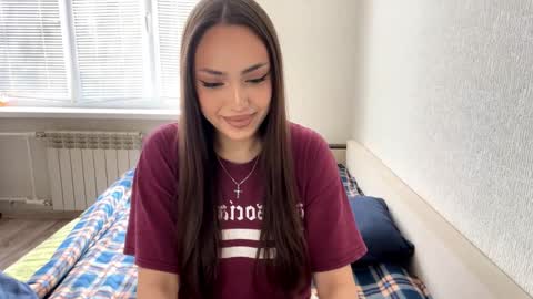 Mimi online show from September 2025 11:24:02 AM