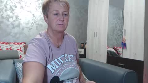 Snapshot of roses_and_lillies chatting on January 2025 06:31:01 PM Lovepinklilly online show from January 2025 06:31:01 PM