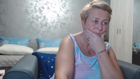 Snapshot of roses_and_lillies chatting on March 2025 05:17:02 PM Lovepinklilly online show from March 2025 05:17:02 PM