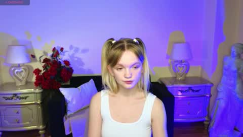 Snapshot of roses_kate chatting on September 2025 04:23:01 AM Sweety Kate online show from September 2025 04:23:01 AM