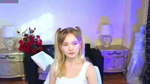 Snapshot of roses_kate chatting on September 2025 05:00:02 AM Sweety Kate online show from September 2025 05:00:02 AM