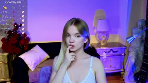 Snapshot of roses_kate chatting on October 2025 12:25:01 PM Sweety Kate online show from October 2025 12:25:01 PM