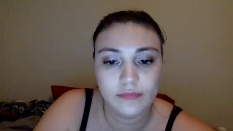 Snapshot of roseskylarr chatting on October 2025 04:19:01 PM roseskylarr online show from October 2025 04:19:01 PM