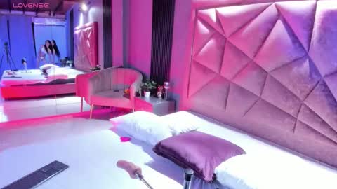 Rose online show from October 2025 06:21:02 AM