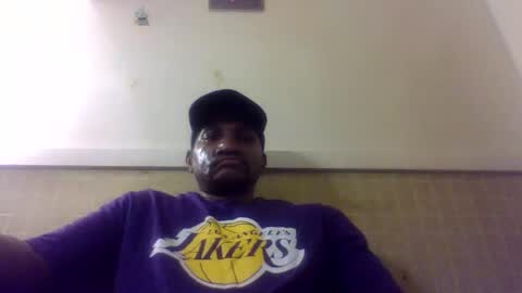 Snapshot of roshun69 chatting on April 2026 01:18:02 AM Roshun Haynes online show from April 2026 01:18:02 AM