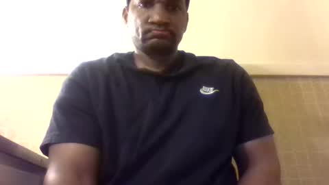 Snapshot of roshun69 chatting on May 2026 02:33:01 PM Roshun Haynes online show from May 2026 02:33:01 PM