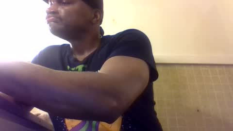 Snapshot of roshun69 chatting on May 2026 07:24:02 AM Roshun Haynes online show from May 2026 07:24:02 AM