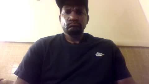 Snapshot of roshun69 chatting on May 2026 11:00:02 PM Roshun Haynes online show from May 2026 11:00:02 PM