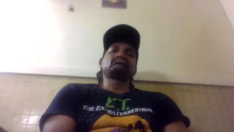 Snapshot of roshun69 chatting on June 2026 07:35:01 AM Roshun Haynes online show from June 2026 07:35:01 AM