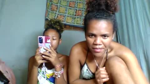 Snapshot of rosia22 chatting on September 2025 06:44:02 PM rosia22 online show from September 2025 06:44:02 PM