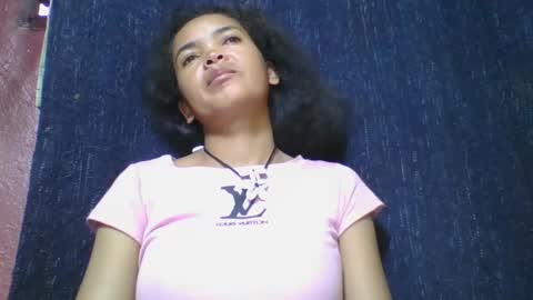 Snapshot of rosia685234 chatting on March 2025 04:06:01 AM rosia685234 online show from March 2025 04:06:01 AM