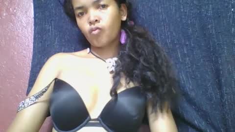 Snapshot of rosia685234 chatting on March 2025 08:10:02 AM rosia685234 online show from March 2025 08:10:02 AM