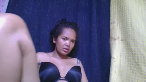 Snapshot of rosia685234 chatting on October 2025 07:00:01 PM rosia685234 online show from October 2025 07:00:01 PM