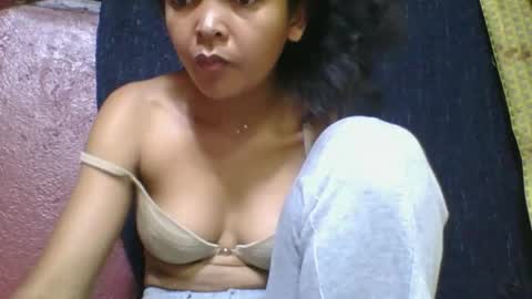 Snapshot of rosia685234 chatting on December 2025 05:55:02 PM rosia685234 online show from December 2025 05:55:02 PM