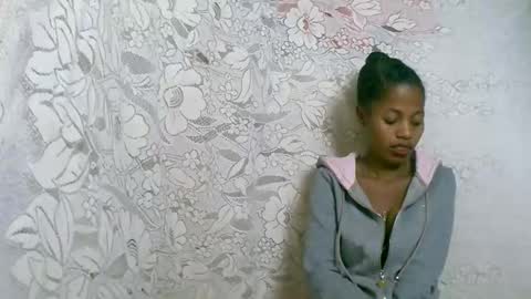 Snapshot of rosiahot1 chatting on October 2025 02:04:02 AM rosia online show from October 2025 02:04:02 AM
