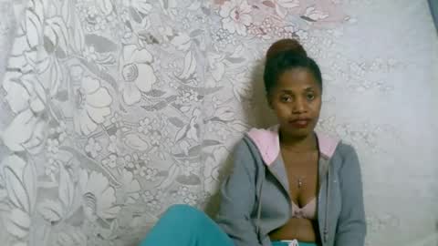 Snapshot of rosiahot1 chatting on October 2025 07:05:02 PM rosia online show from October 2025 07:05:02 PM