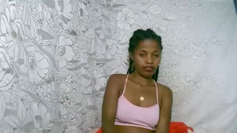 Snapshot of rosiahot1 chatting on November 2025 03:45:01 PM rosia online show from November 2025 03:45:01 PM