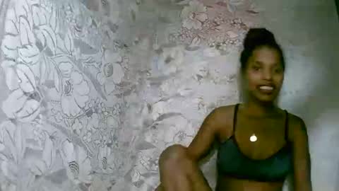 Snapshot of rosiahot1 chatting on December 2025 03:29:01 PM rosia online show from December 2025 03:29:01 PM
