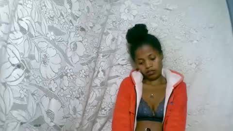 Snapshot of rosiahot1 chatting on December 2025 04:40:02 AM rosia online show from December 2025 04:40:02 AM