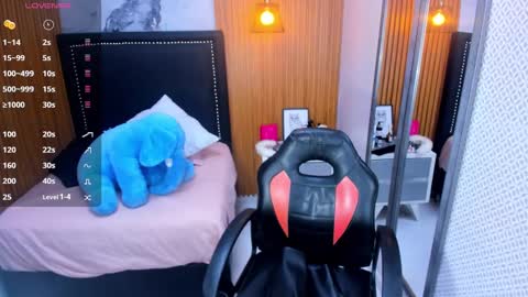 ROSSI online show from November 2025 03:30:02 PM