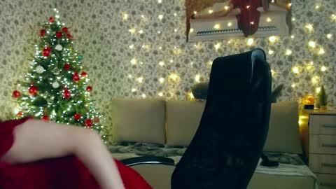 Snapshot of rosierosa chatting on January 2026 12:29:01 PM Rosie is waiting for YOU online show from January 2026 12:29:01 PM