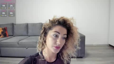 Rossa online show from December 2025 12:23:02 PM