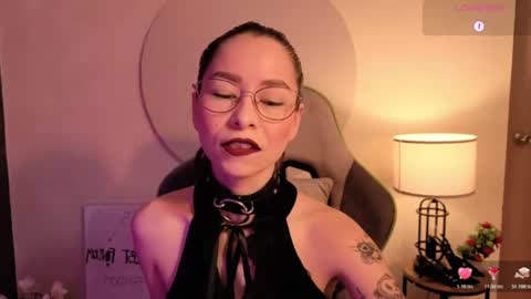 Snapshot of rosse_98_ chatting on June 2026 03:03:02 PM Miss Rosse online show from June 2026 03:03:02 PM