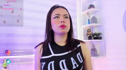 Snapshot of rosse_amyy chatting on January 2025 01:10:02 PM online show from January 2025 01:10:02 PM