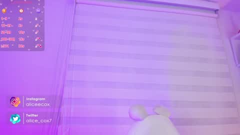 Snapshot of rosse_amyy chatting on January 2025 11:11:01 AM online show from January 2025 11:11:01 AM