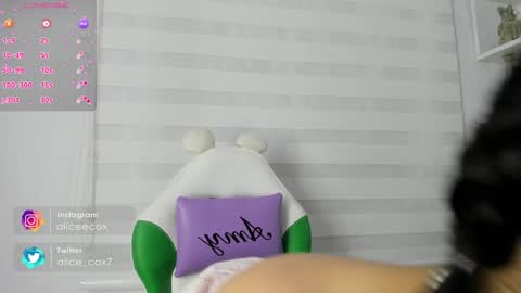 Snapshot of rosse_amyy chatting on January 2025 11:11:01 AM online show from January 2025 11:11:01 AM