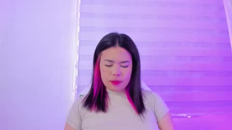 Snapshot of rosse_amyy chatting on October 2025 12:38:02 PM online show from October 2025 12:38:02 PM