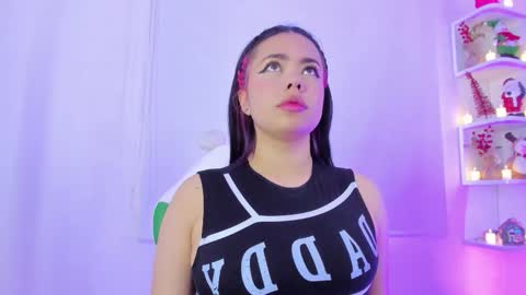 Snapshot of rosse_amyy chatting on November 2025 12:00:02 PM online show from November 2025 12:00:02 PM