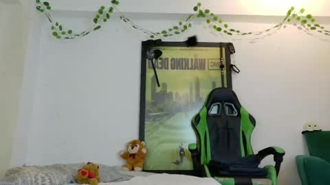 Snapshot of rosse_dredd chatting on May 2026 01:29:01 PM Anal for the first time 40000tks online show from May 2026 01:29:01 PM