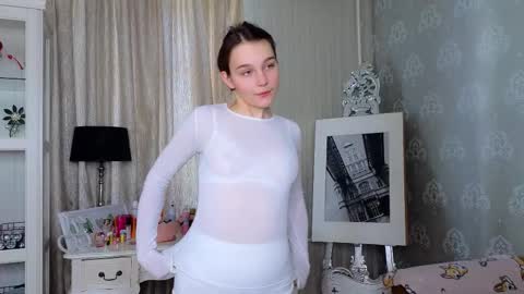 Snapshot of rosse_garden chatting on February 2026 08:19:02 AM Emy online show from February 2026 08:19:02 AM