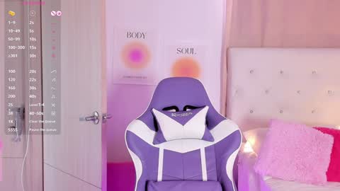 Snapshot of rossedaw_ chatting on January 2025 05:23:01 PM Rosse Daw Independent model online show from January 2025 05:23:01 PM