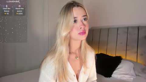 Snapshot of rossedaw_ chatting on December 2025 10:15:01 PM Rosse Daw Independent model online show from December 2025 10:15:01 PM