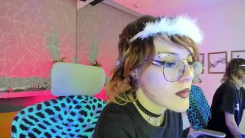 Snapshot of rossiie_hunt_ chatting on March 2026 03:29:01 PM rossiie_hunt_ online show from March 2026 03:29:01 PM