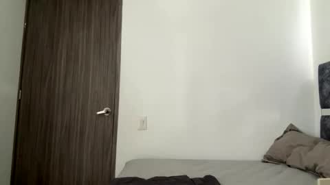 Snapshot of rossth11 chatting on April 2026 06:37:01 PM Im Ross online show from April 2026 06:37:01 PM