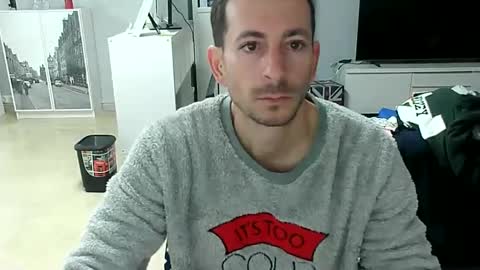Snapshot of roubarixx chatting on December 2024 10:17:01 AM roubarixx online show from December 2024 10:17:01 AM