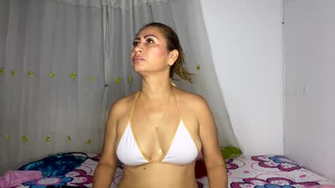 Snapshot of rousemilf4u chatting on March 2025 09:55:01 AM rouse online show from March 2025 09:55:01 AM