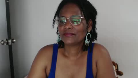 luxa online show from January 2025 12:37:02 PM