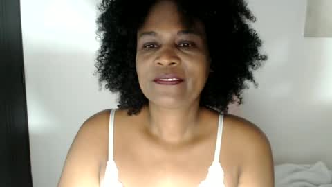 Snapshot of roushlove chatting on June 2026 07:38:01 AM luxa online show from June 2026 07:38:01 AM