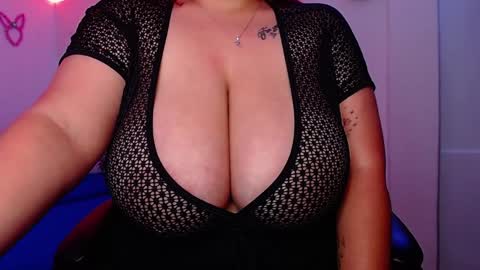Snapshot of rousrossell_4 chatting on December 2024 01:42:01 AM Call me Rous  online show from December 2024 01:42:01 AM